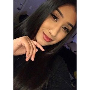 Meet your Posher, Mayra